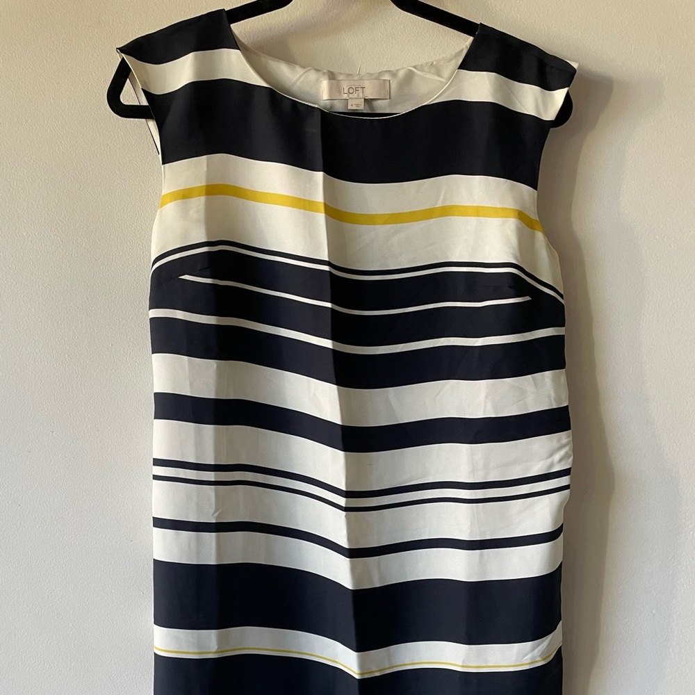 Navy & white knee striped dress with yellow accents size 4